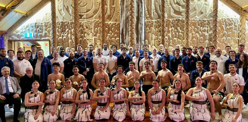 Le XV de France rugby team welcomed at Unitec marae