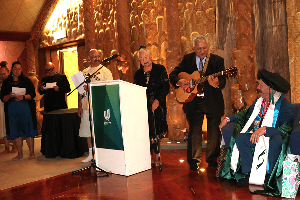 Pae Arahi, Hare Paniora led the MAIA and Marae team in singing an emotional tribute song he had penned for Prof Williams. 