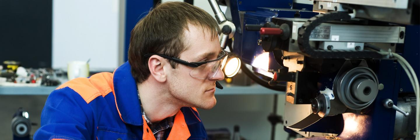 Want to work with cars? Study Mechanical Engineering at Unitec in Auckland, New Zelaand