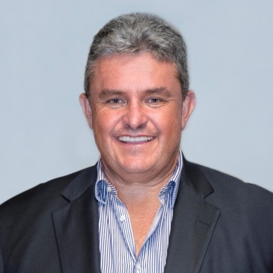 Simon Harding portrait