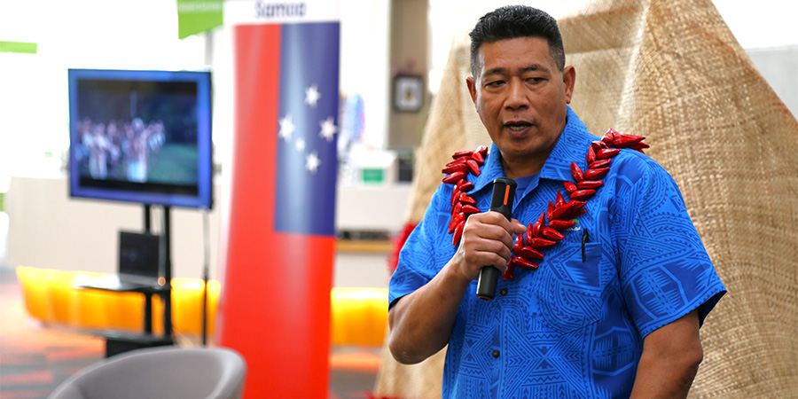 One of our Samoan kaimahi gives a speech.